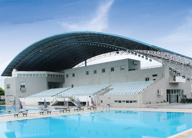 巴音郭楞游泳馆网架